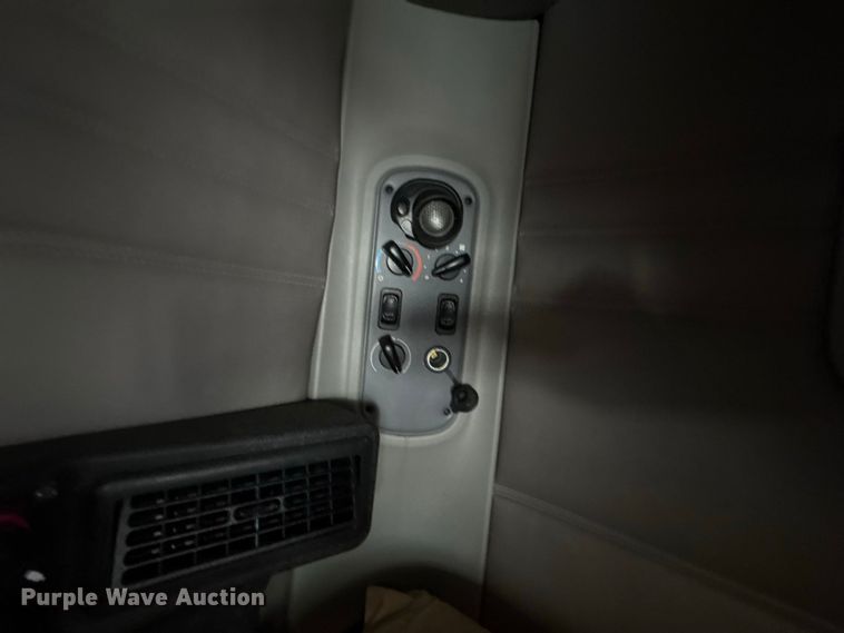 image for item YA1513 2010 Freightliner CST120 semi truck