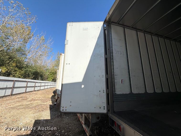 image for item YA1831 2022 Utility VS2DX dry van trailer