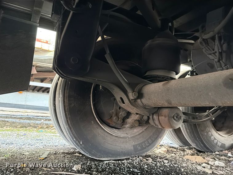 image for item YA1831 2022 Utility VS2DX dry van trailer