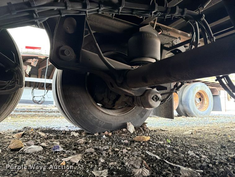 image for item YA1831 2022 Utility VS2DX dry van trailer
