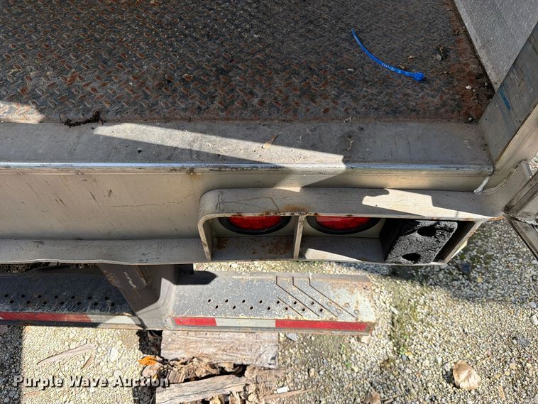 image for item YA1832 2022 Utility VS2DX dry van trailer