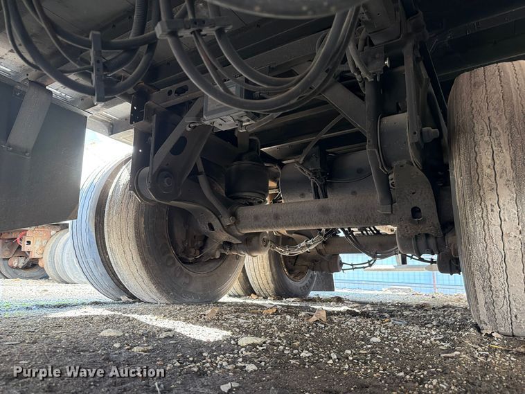 image for item YA1832 2022 Utility VS2DX dry van trailer