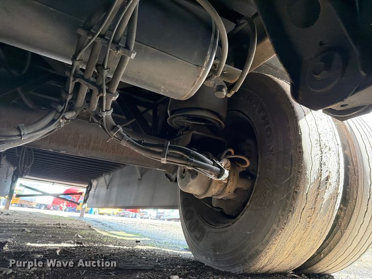 image for item YA1832 2022 Utility VS2DX dry van trailer
