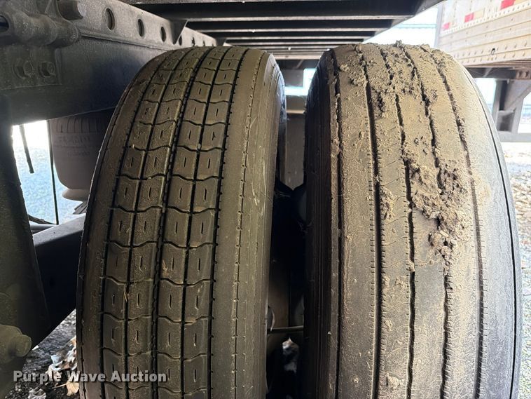 image for item YA1832 2022 Utility VS2DX dry van trailer