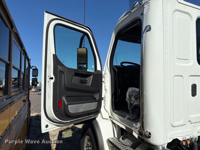 image for item YA2098 2026 Western Star 47X truck cab and chassis