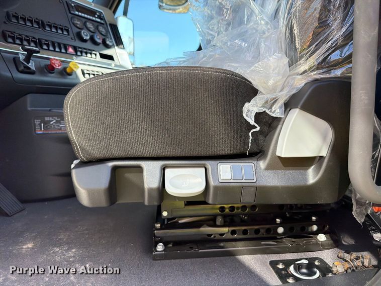 image for item YA2098 2026 Western Star 47X truck cab and chassis