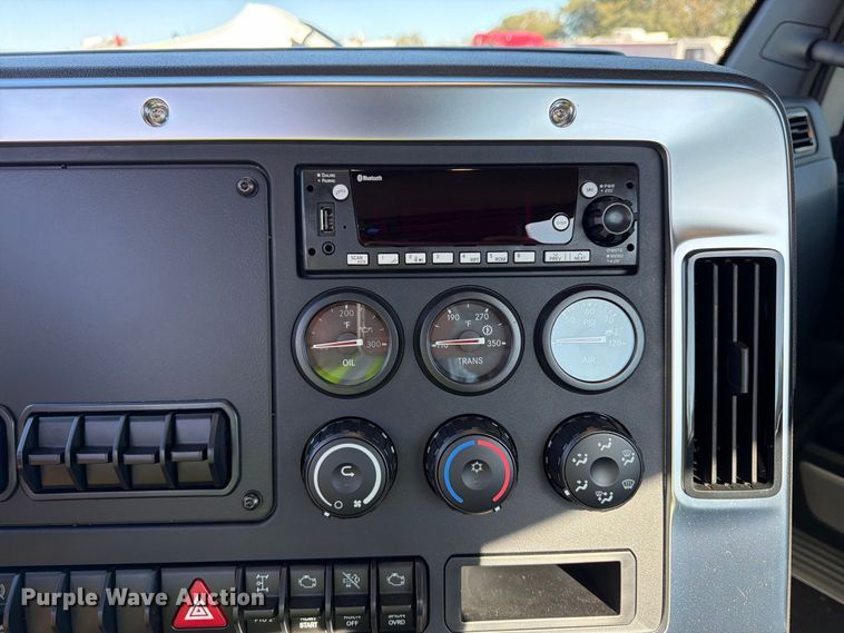 image for item YA2098 2026 Western Star 47X truck cab and chassis
