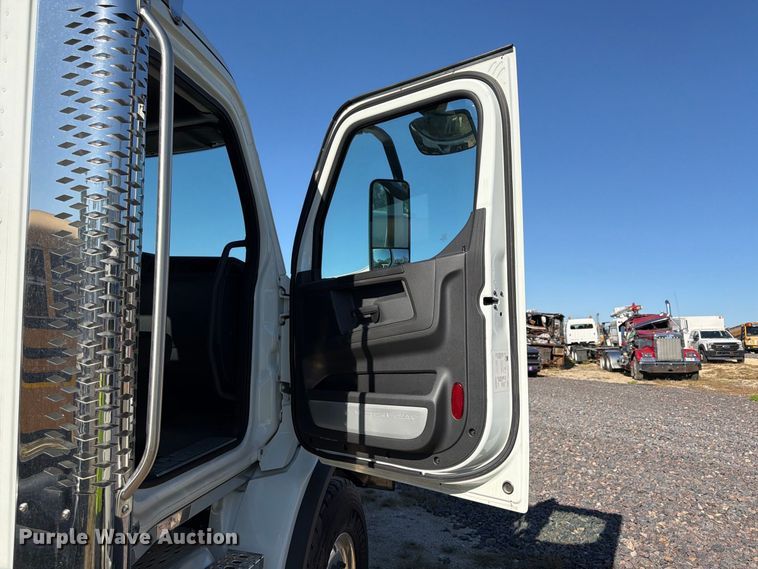 image for item YA2098 2026 Western Star 47X truck cab and chassis
