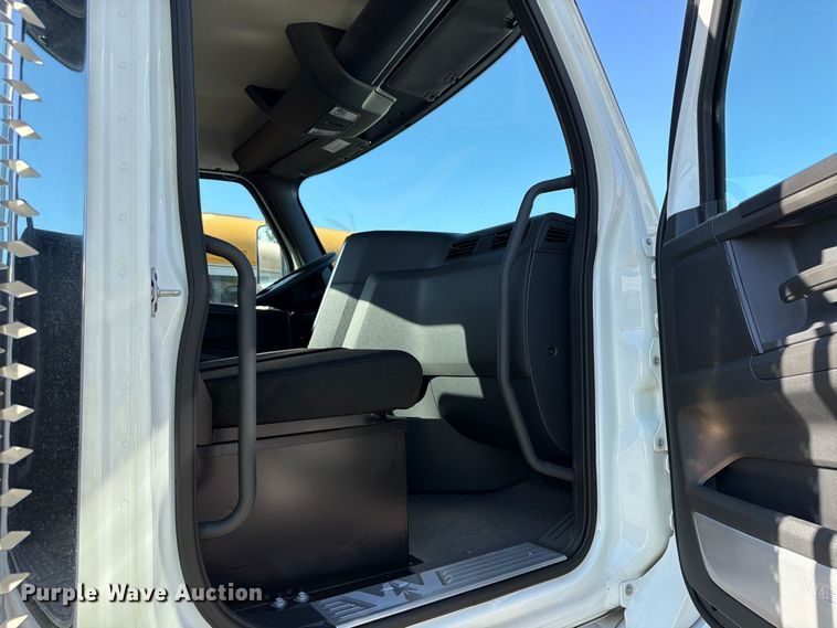 image for item YA2098 2026 Western Star 47X truck cab and chassis