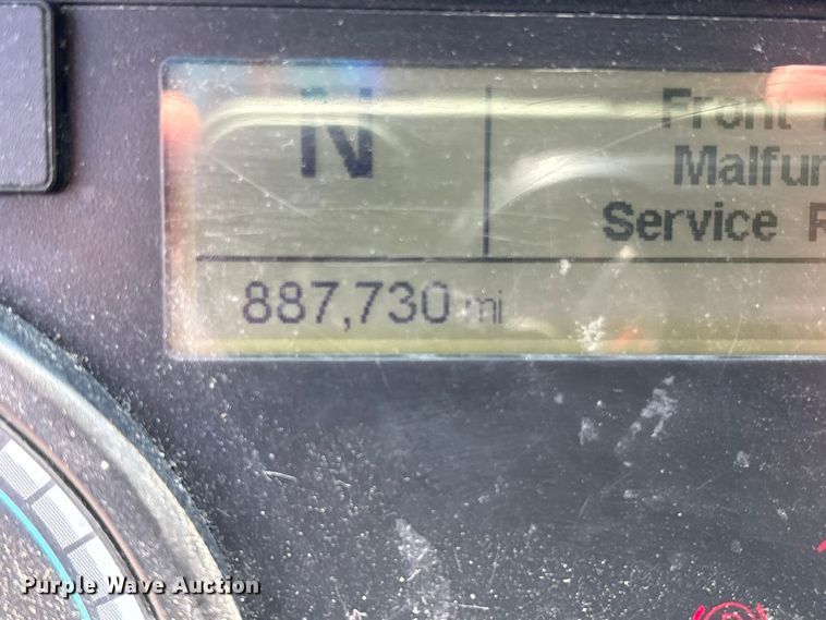 image for item YA2544 2018 Freightliner Cascadia semi truck