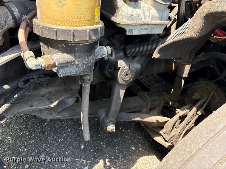 image for item YA2544 2018 Freightliner Cascadia semi truck