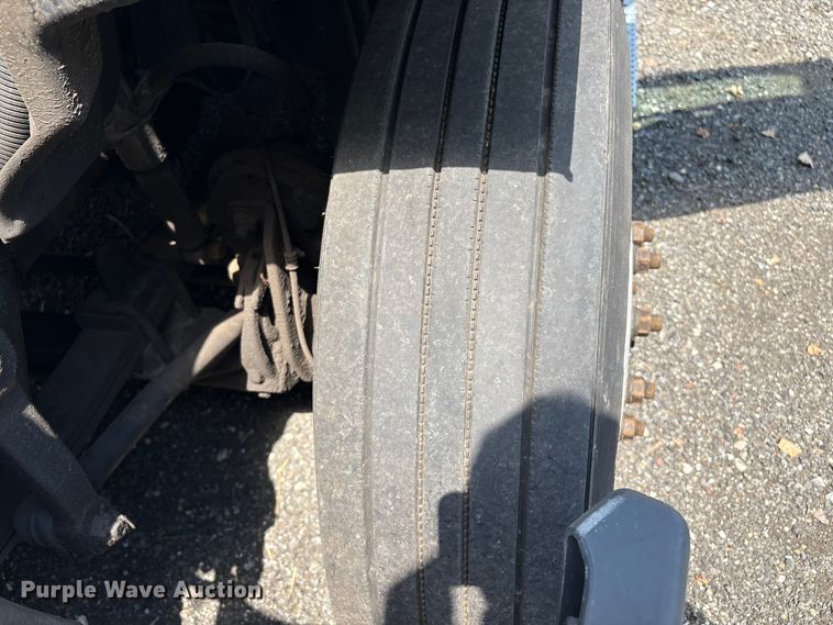 image for item YA2544 2018 Freightliner Cascadia semi truck