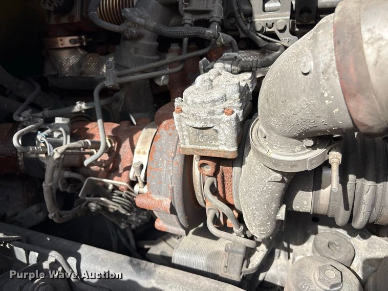 image for item YA2660 2019 Kenworth T680 semi truck