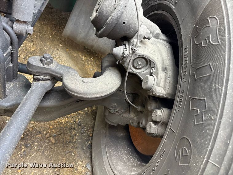 image for item YA2660 2019 Kenworth T680 semi truck