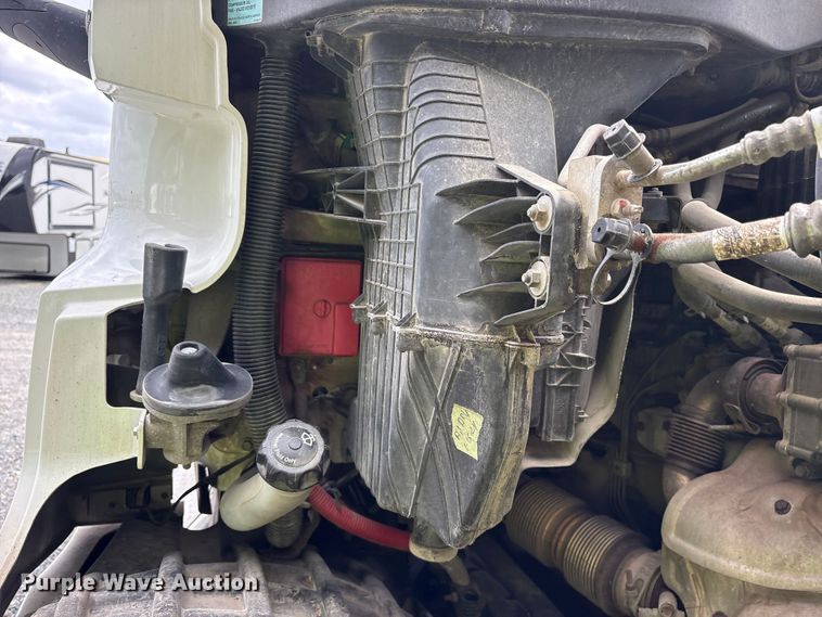 image for item YA2869 2020 Freightliner Cascadia semi truck