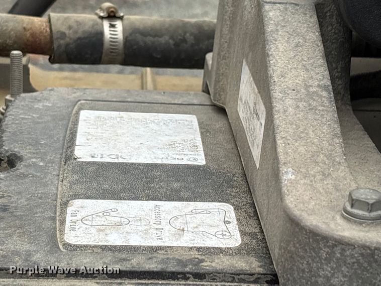 image for item YA2869 2020 Freightliner Cascadia semi truck