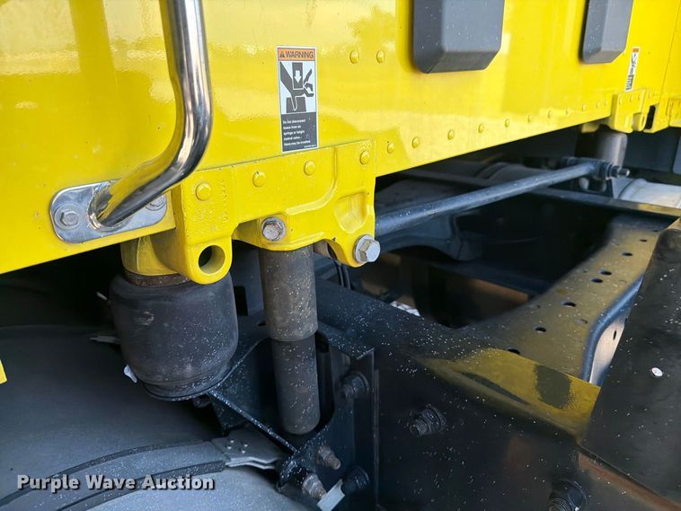 image for item YA2929 2023 Kenworth T680 semi truck