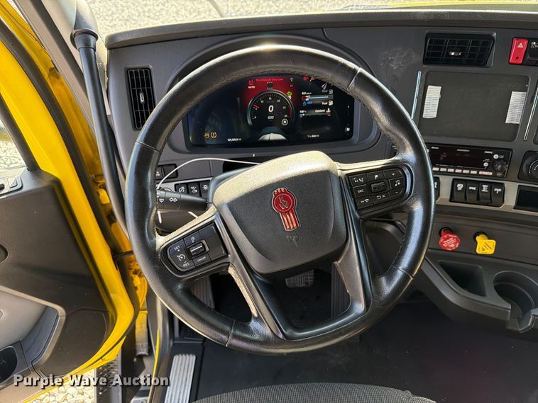 image for item YA2929 2023 Kenworth T680 semi truck