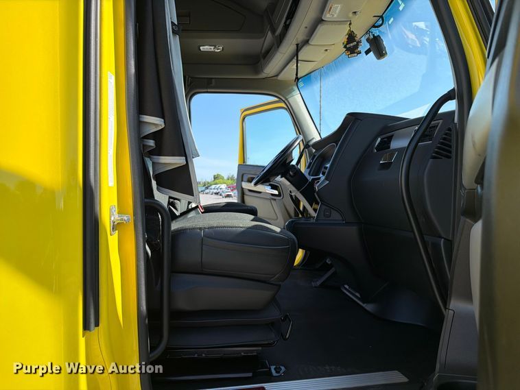 image for item YA2929 2023 Kenworth T680 semi truck