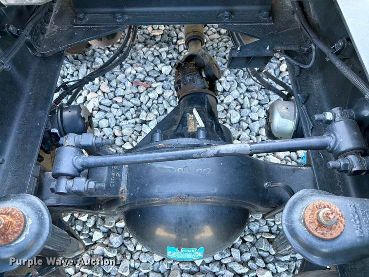 image for item YA2929 2023 Kenworth T680 semi truck