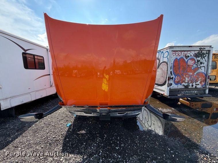 image for item YA2995 2022 Kenworth T680 semi truck