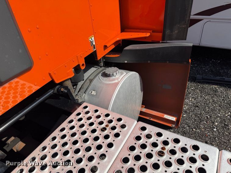 image for item YA2995 2022 Kenworth T680 semi truck