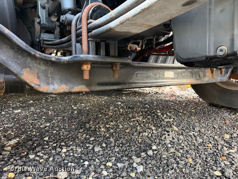 image for item YA2995 2022 Kenworth T680 semi truck