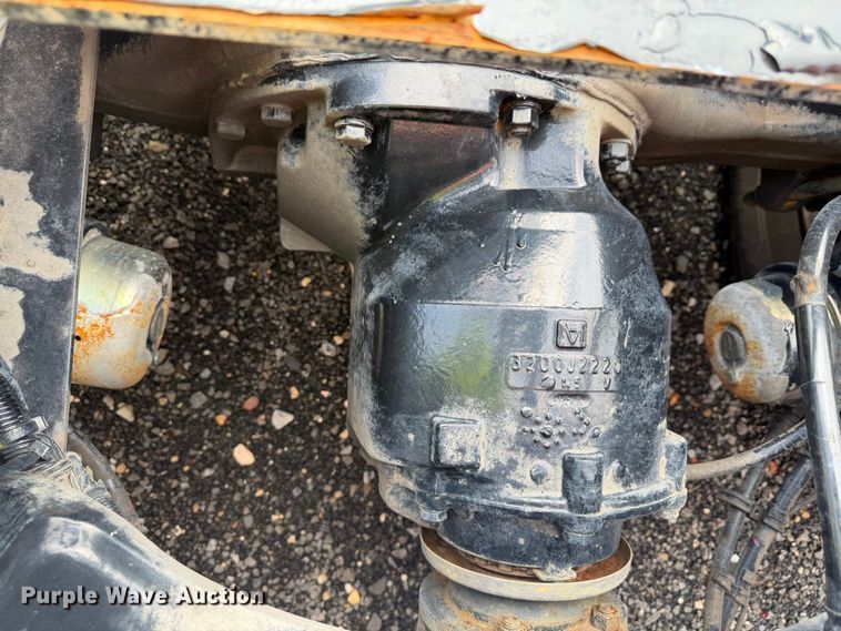 image for item YA2995 2022 Kenworth T680 semi truck