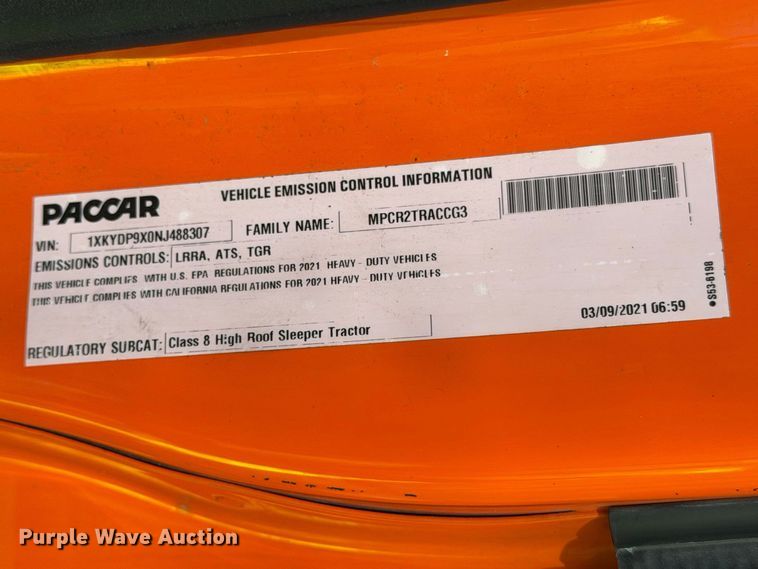 image for item YA2995 2022 Kenworth T680 semi truck