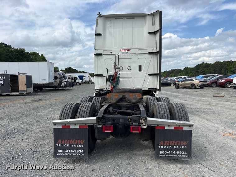 image for item YA3000 2019 International LT625 semi truck