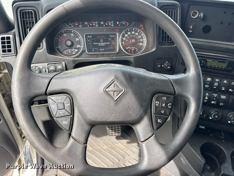 image for item YA3000 2019 International LT625 semi truck