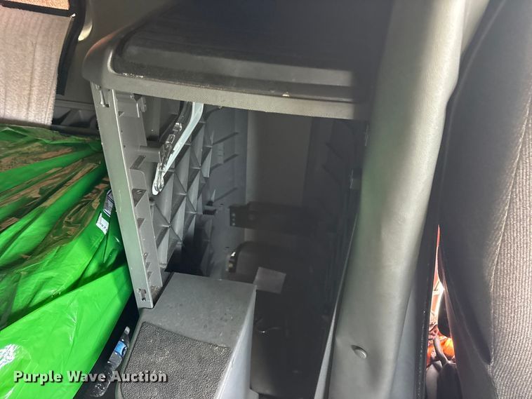 image for item YA3000 2019 International LT625 semi truck