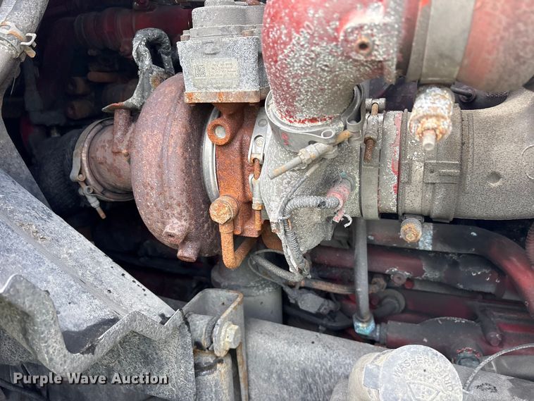 image for item YA3000 2019 International LT625 semi truck
