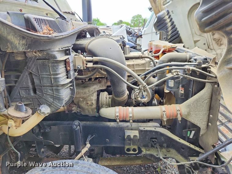 image for item YA3249 2014 Freightliner Cascadia 125 semi truck