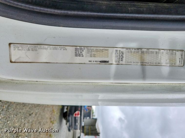 image for item YA3249 2014 Freightliner Cascadia 125 semi truck