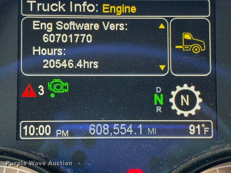 image for item YA3438 2019 Peterbilt 579 semi truck