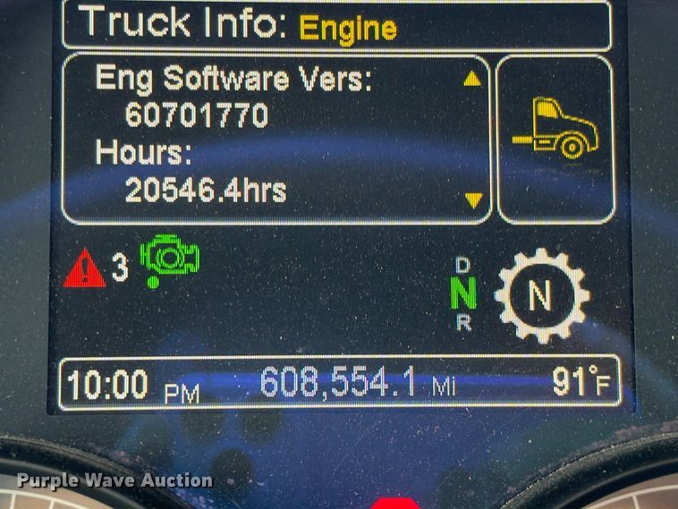 image for item YA3438 2019 Peterbilt 579 semi truck