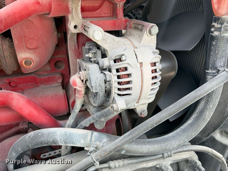 image for item YA3438 2019 Peterbilt 579 semi truck