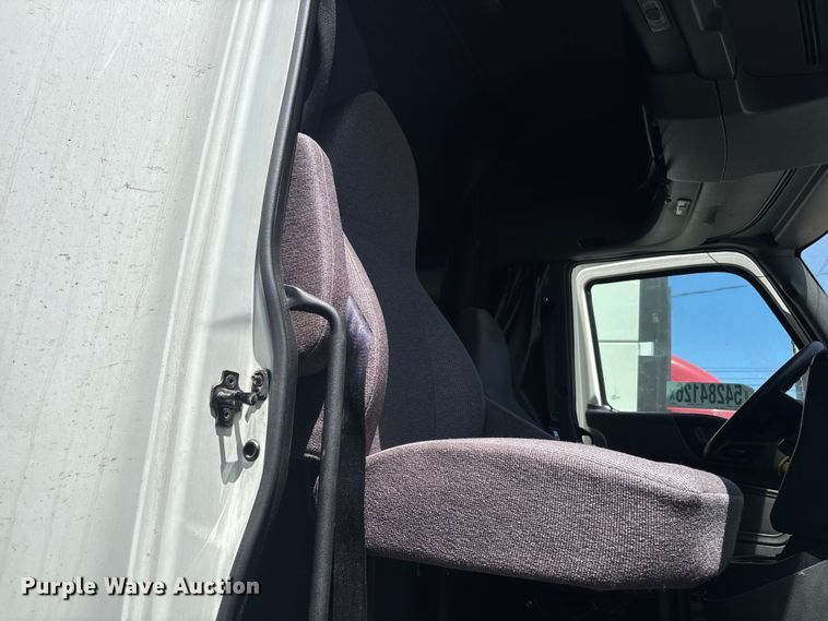image for item YA3629 2019 International LT625 semi truck