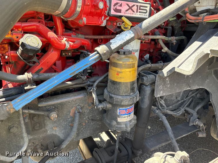 image for item YA3629 2019 International LT625 semi truck