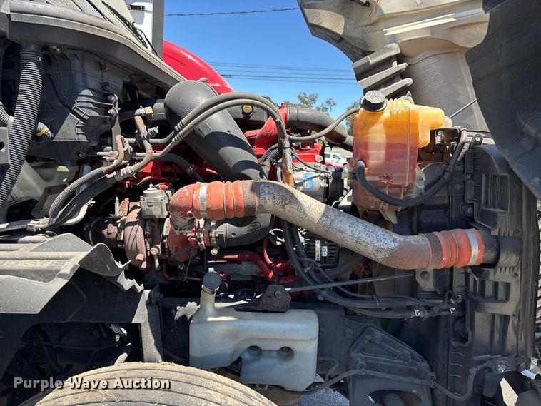 image for item YA3629 2019 International LT625 semi truck