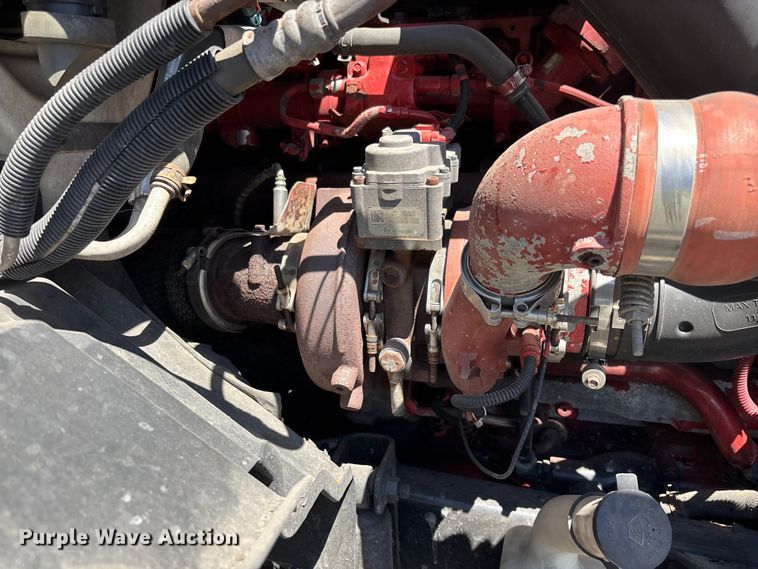 image for item YA3629 2019 International LT625 semi truck