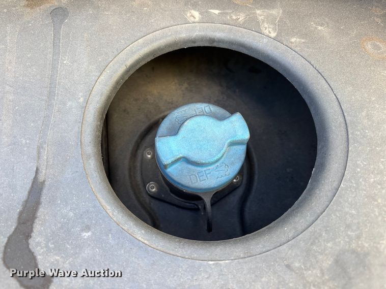 image for item YA3629 2019 International LT625 semi truck