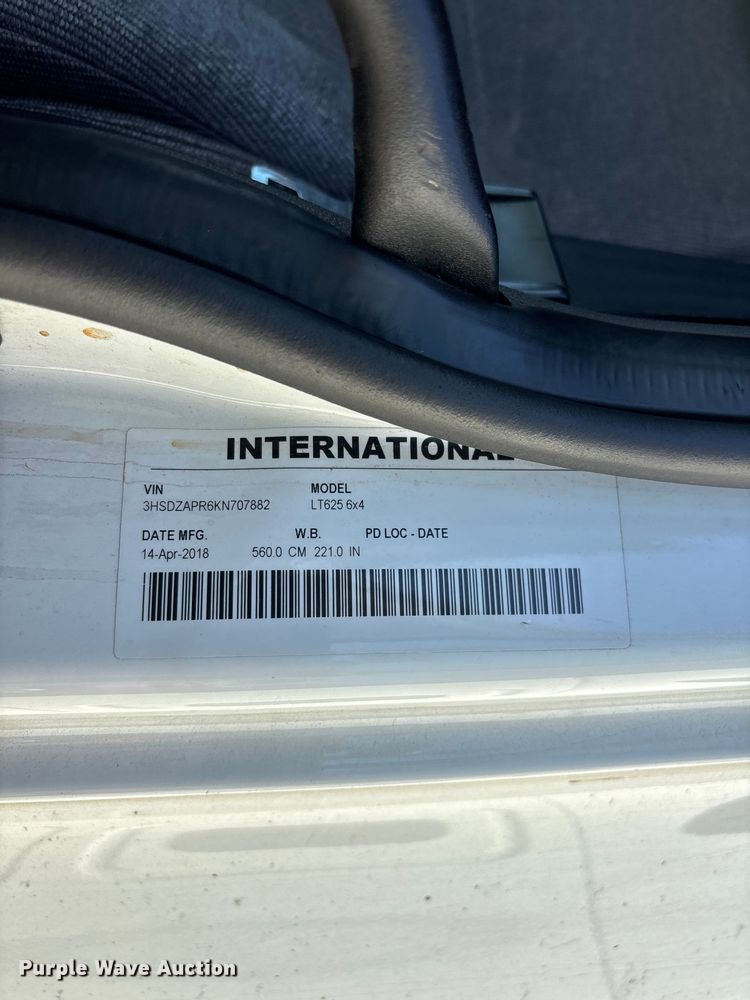 image for item YA3629 2019 International LT625 semi truck