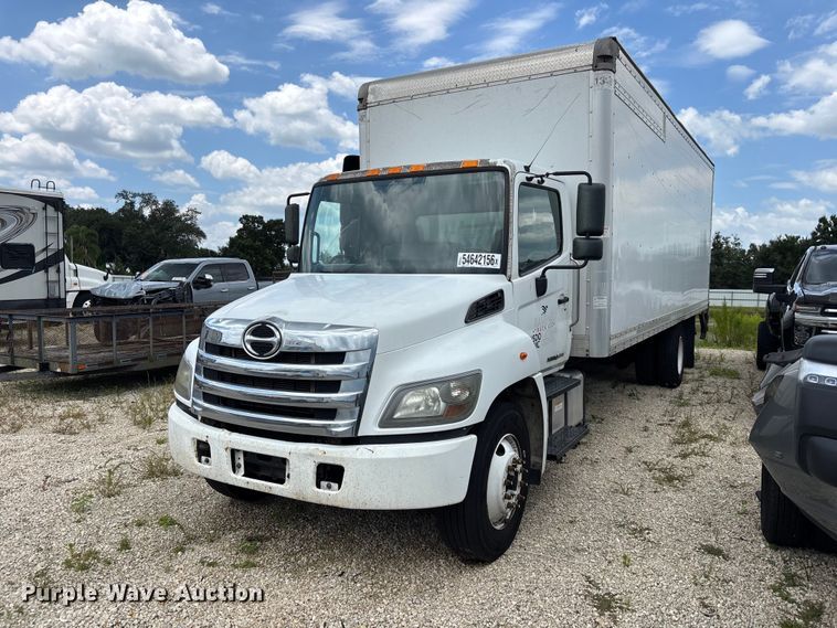 image for item YA3647 2019 Hino 268 box truck