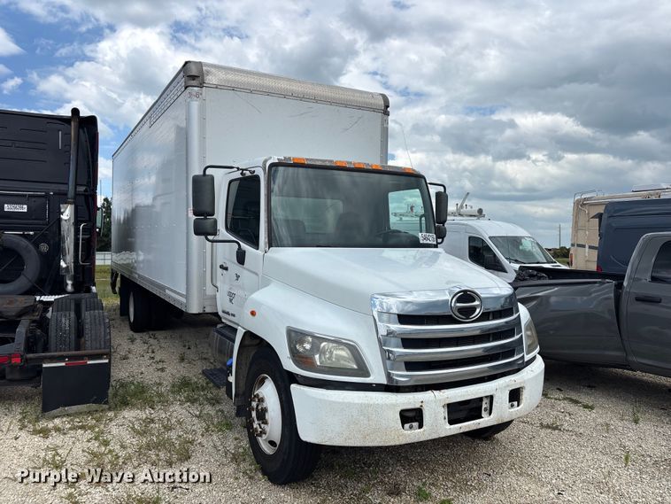 image for item YA3647 2019 Hino 268 box truck