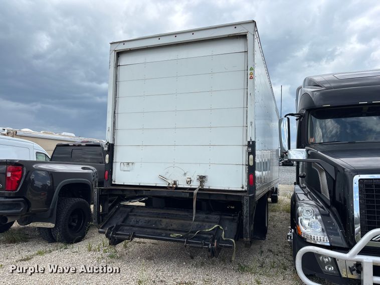 image for item YA3647 2019 Hino 268 box truck