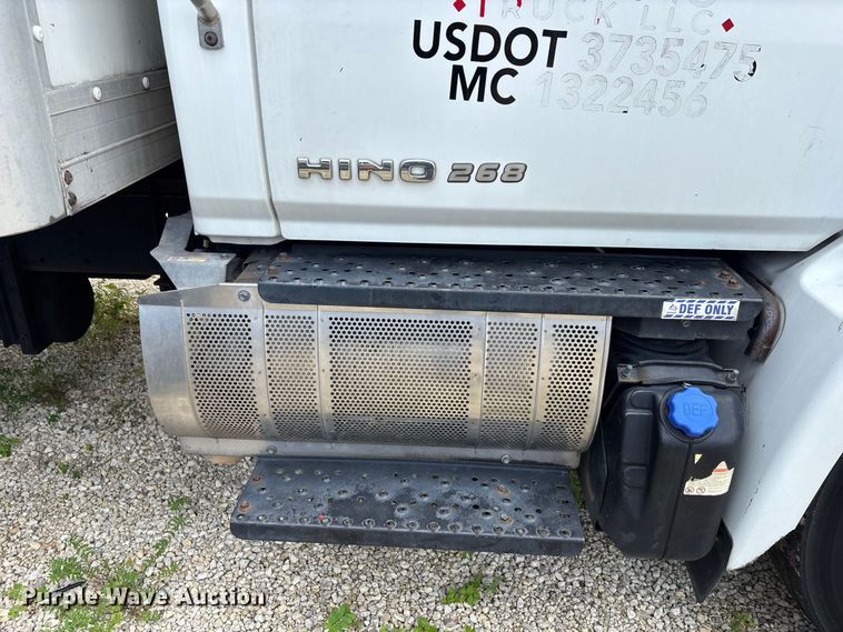 image for item YA3647 2019 Hino 268 box truck