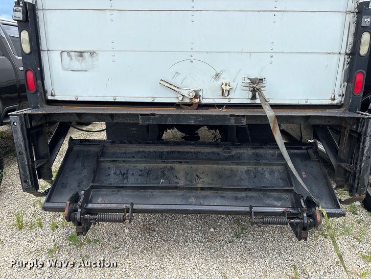 image for item YA3647 2019 Hino 268 box truck