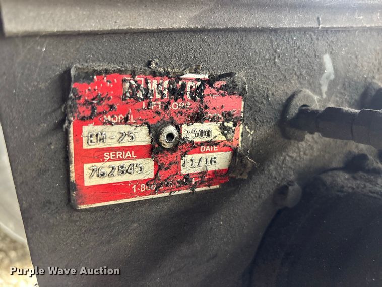 image for item YA3647 2019 Hino 268 box truck